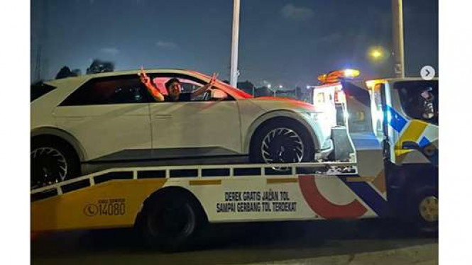 Ban Hyundai Ioniq 5 Jerome Polin bocor dan tidak bisa diperbaiki