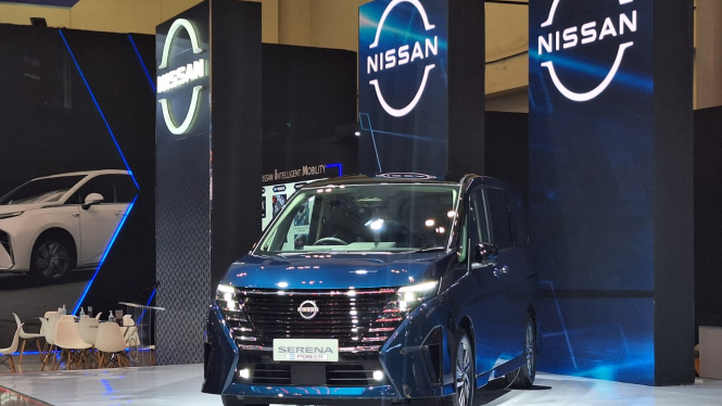 Nissan Perkenalkan Serena Hybrid