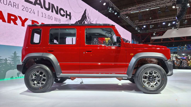 Suzuki Jimny 5 Pintu Meluncur Suzuki Jimny 5 Pintu Meluncur