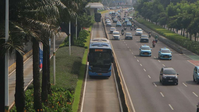 Tilang elektronik di jalur TransJakarta