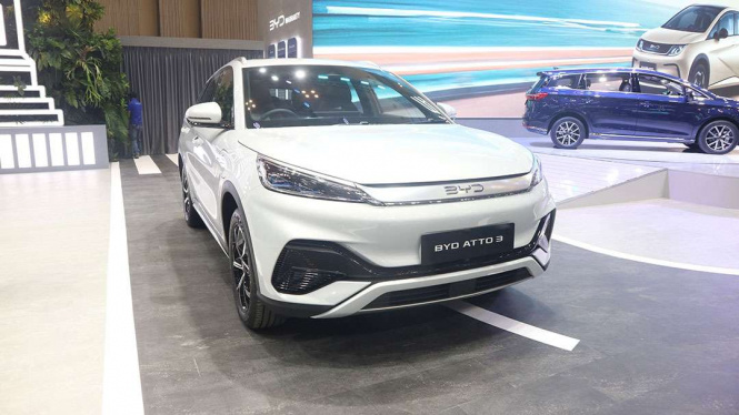 BYD Dolphin dan Atto 3 BYD Dolphin dan Atto 3