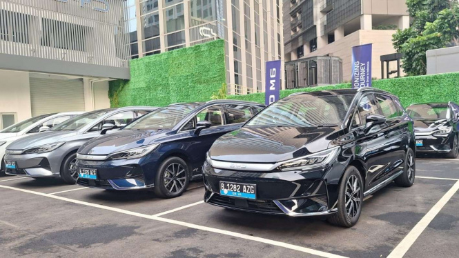 Mobil listrik China