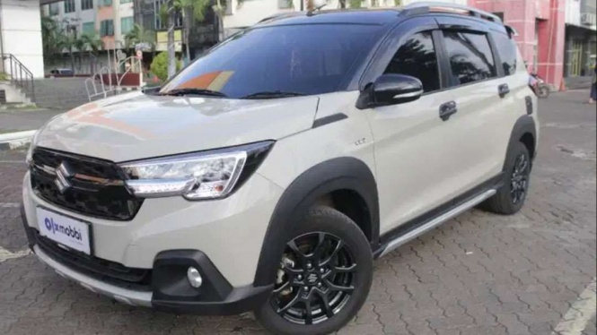 Suzuki XL7 Hybrid bekas Suzuki XL7 Hybrid bekas