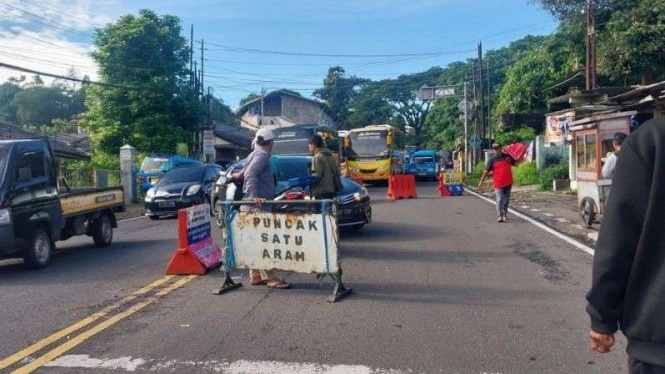 Polisi Bakal Tindak Para Calo Jalan Alternatif Puncak Bogor