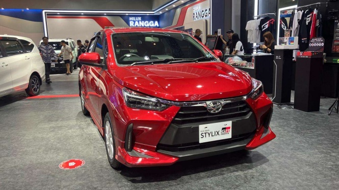 Toyota Ungkap Tantangan Bikin LCGC Hybrid di Indonesia Toyota Ungkap Tantangan Bikin LCGC Hybrid di Indonesia