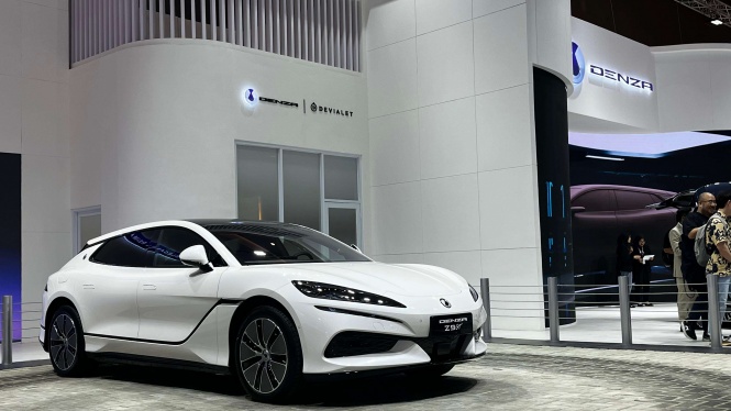 BYD Beri Sinyal Pasarkan Mobil Listrik Denza Z9 GT di GIIAS 2025 BYD Beri Sinyal Pasarkan Mobil Listrik Denza Z9 GT di GIIAS 2025