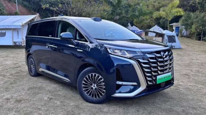 BYD Daftarkan Mobil Baru di RI, Diduga Denza D9 PHEV BYD Daftarkan Mobil Baru di RI, Diduga Denza D9 PHEV