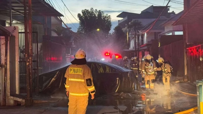 Kebakaran Mobil Listrik Kebakaran Mobil Listrik