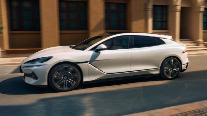 Denza Z9 GT Sudah Bisa Dipesan, Estimasi Harga di Atas D9