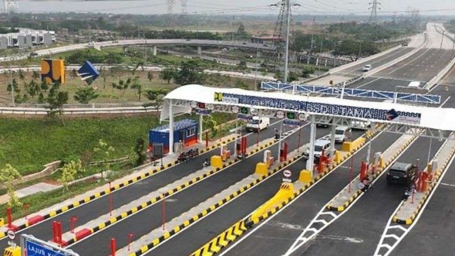 Jumlah kendaraan melintas di jalan tol Jabotabek Jumlah kendaraan melintas di jalan tol Jabotabek