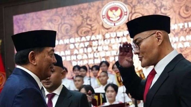 Koleksi Kendaraan Deddy Corbuzier, Mengaku Hanya Punya Dua Mobil Koleksi Kendaraan Deddy Corbuzier, Mengaku Hanya Punya Dua Mobil