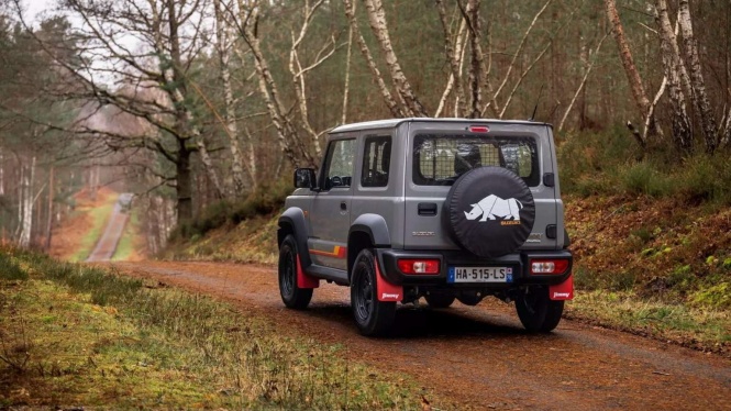 Tampilan Retro Suzuki Jimny Edisi Khusus, Hanya Ada 55 Unit Tampilan Retro Suzuki Jimny Edisi Khusus, Hanya Ada 55 Unit