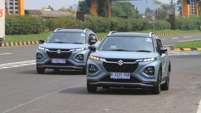 Daftar Harga Mobil Hybrid