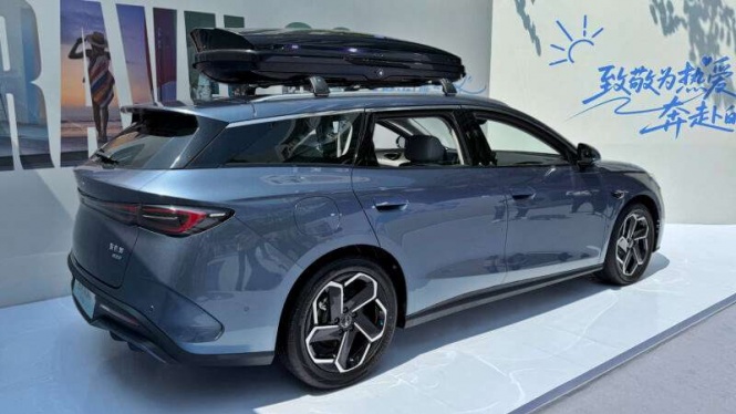 BYD Seal Wagon PHEV Resmi Diluncurkan, Harga Rp 200 Jutaan BYD Seal Wagon PHEV Resmi Diluncurkan, Harga Rp 200 Jutaan