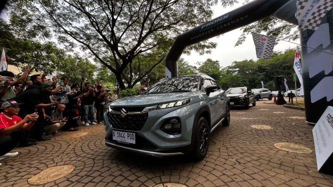 Puluhan Suzuki Fronx Mulai Diserahkan ke Konsumen di Indonesia