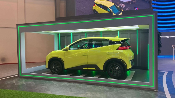 Keseruan Booth BYD di GIIAS 2025, Ada VR Vision sampai Atto 1 Keseruan Booth BYD di GIIAS 2025, Ada VR Vision sampai Atto 1