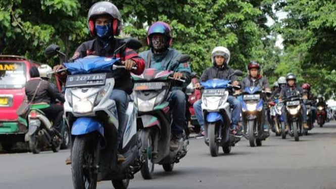 Bahaya Benang Layangan Bagi Pemotor, Bisa Bikin Luka Bahaya Benang Layangan Bagi Pemotor, Bisa Bikin Luka