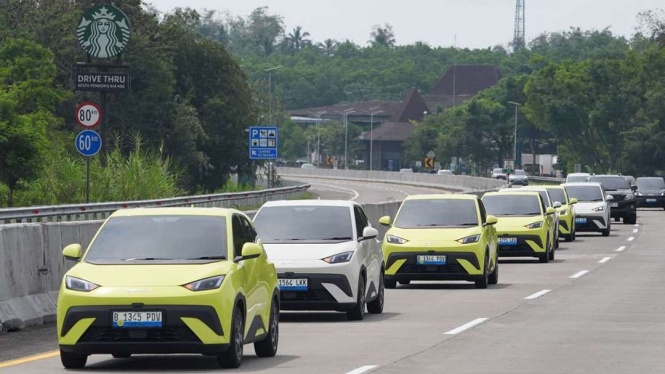 Test drive BYD Atto 1, Interior dan Fitur, Pengendaraan dan Performa, Garansi Baterai, Kesimpulan
