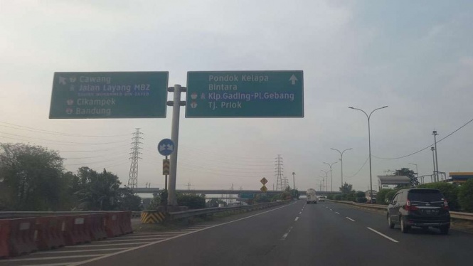 Beda warna rambu Beda warna rambu