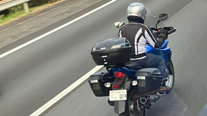 Pemandangan Unik di Jepang, Motor Bebas Lalu Lalang di Jalan Tol Pemandangan Unik di Jepang, Motor Bebas Lalu Lalang di Jalan Tol