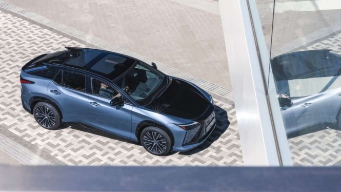 Lexus RZ Model 2026 Dijual Rp 1,2 Miliaran, Lebih Mahal dari Seal Lexus RZ Model 2026 Dijual Rp 1,2 Miliaran, Lebih Mahal dari Seal