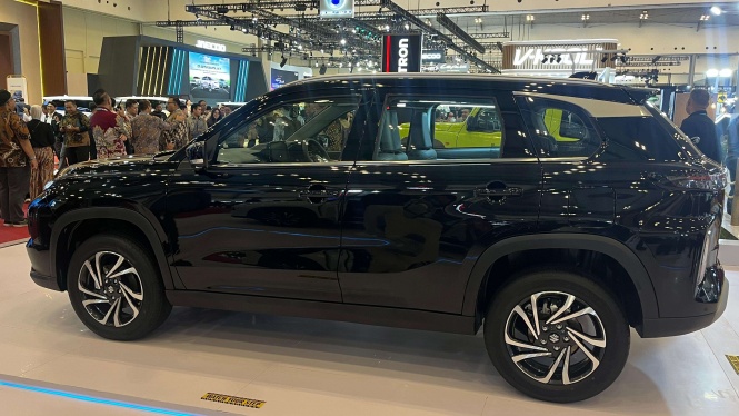 Suzuki Grand Vitara Tampil Lebih Segar di GJAW 2025 Suzuki Grand Vitara Tampil Lebih Segar di GJAW 2025