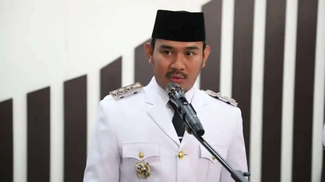 Mewahnya Isi Garasi Ade Kuswara, Bupati Bekasi yang Terjaring OTT Mewahnya Isi Garasi Ade Kuswara, Bupati Bekasi yang Terjaring OTT
