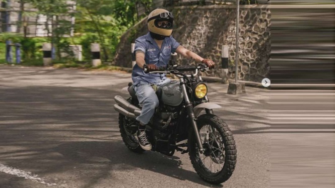 Koleksi kendaraan Dikta Wicaksono Koleksi kendaraan Dikta Wicaksono