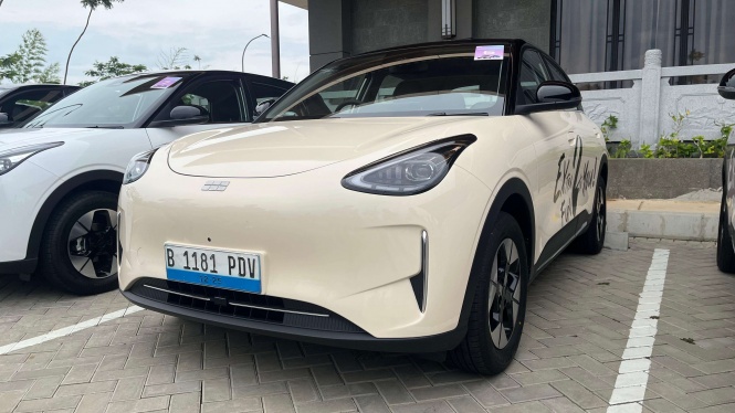 Geely ex2