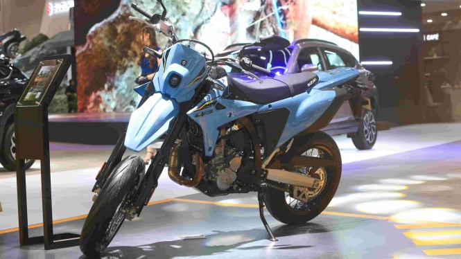 Suzuki DR-Z4SM Suzuki DR-Z4SM