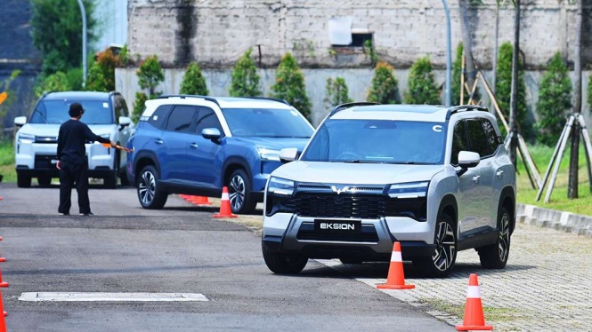 Wuling Eksion