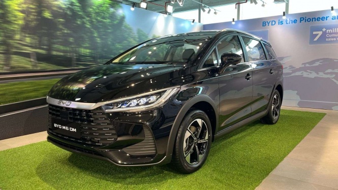 BYD M6 DM BYD M6 DM