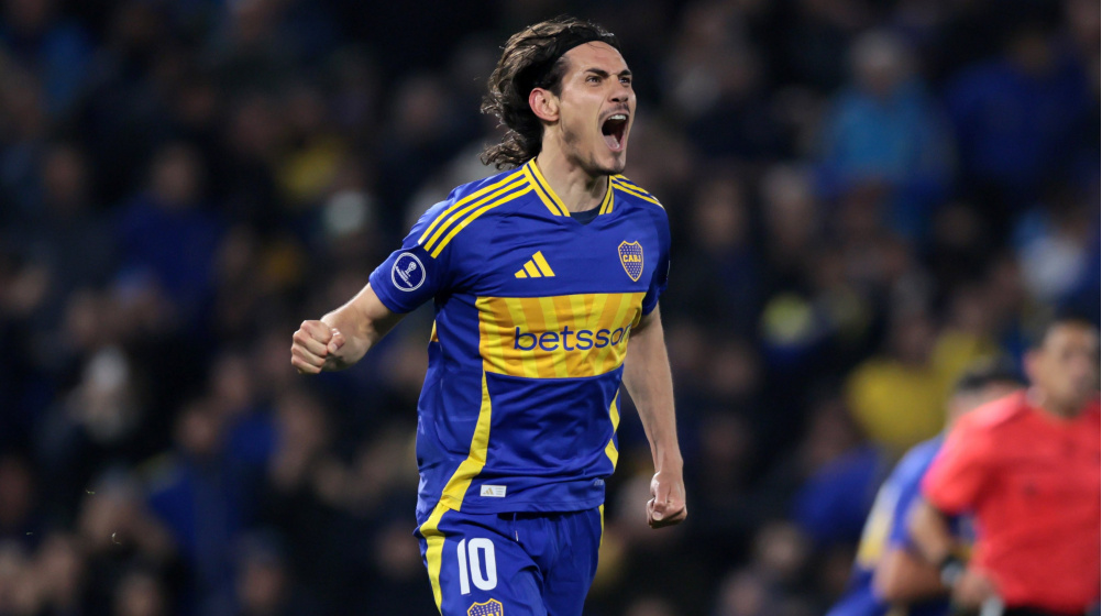 Edinson Cavani mencetak gol untuk Boca Juniors tahun lalu, 1. Hugo Lloris (Los Angeles FC), 2. Sergio Ramos (Monterrey), 3. Thiago Silva (Fluminense), 4. Nicolas Otamendi (Benfica), 5. Joao Cancelo (Al-Hilal), 6. Ander Herrera (Boca Juniors), 7. Ruben Neves (Al-Hilal), 8. Alex Telles (Botafogo), 9. Angel Di Maria (Benfica), 10. Edinson Cavani (Boca Juniors), 11. Olivier Giroud (Los Angeles FC)
