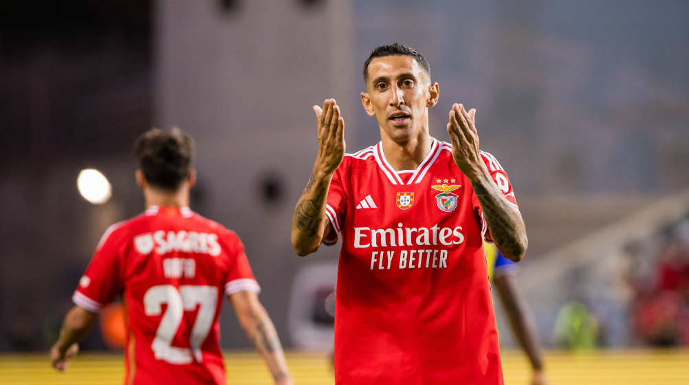 Angel Di Maria membela Benfica untuk terakhir kalinya di Piala Dunia Antarklub 2025, 1. Hugo Lloris (Los Angeles FC), 2. Sergio Ramos (Monterrey), 3. Thiago Silva (Fluminense), 4. Nicolas Otamendi (Benfica), 5. Joao Cancelo (Al-Hilal), 6. Ander Herrera (Boca Juniors), 7. Ruben Neves (Al-Hilal), 8. Alex Telles (Botafogo), 9. Angel Di Maria (Benfica), 10. Edinson Cavani (Boca Juniors), 11. Olivier Giroud (Los Angeles FC)
