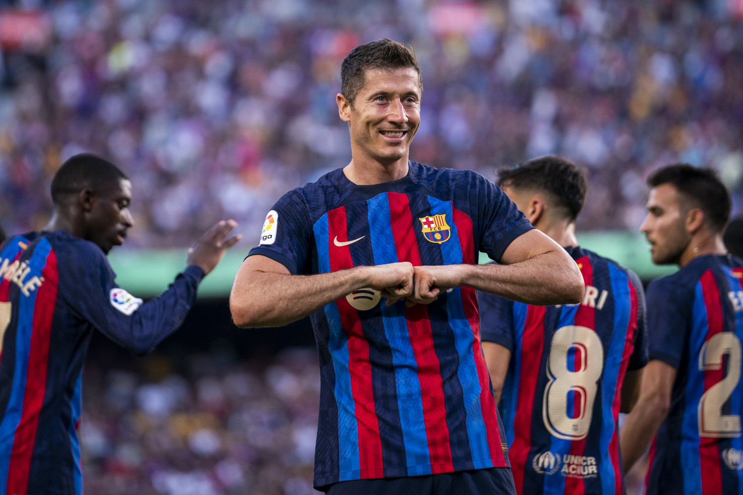 Barcelona harus bayar bonus ke Bayern Munich jika Robert Lewandowski cetak 25 gol