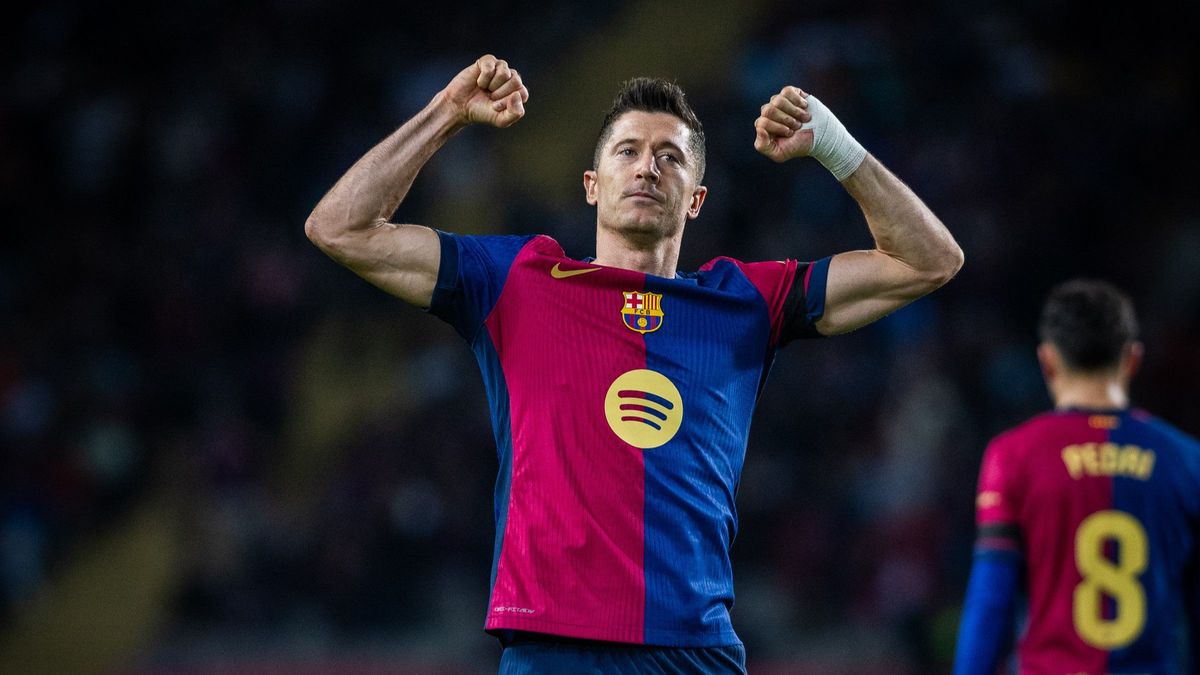 Robert Lewandowski kemungkinan hengkang dari Barcelona