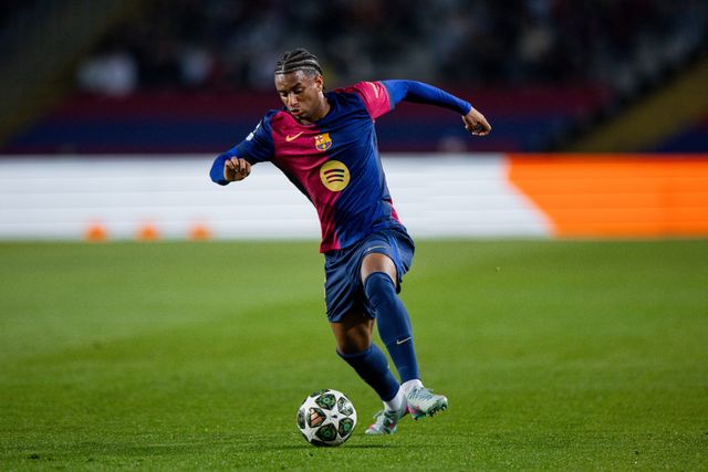 Alejandro Balde bisa kembali bermain saat lawan PSG