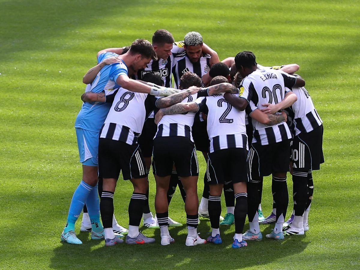Rekor pertemuan Newcastle dan Barcelona