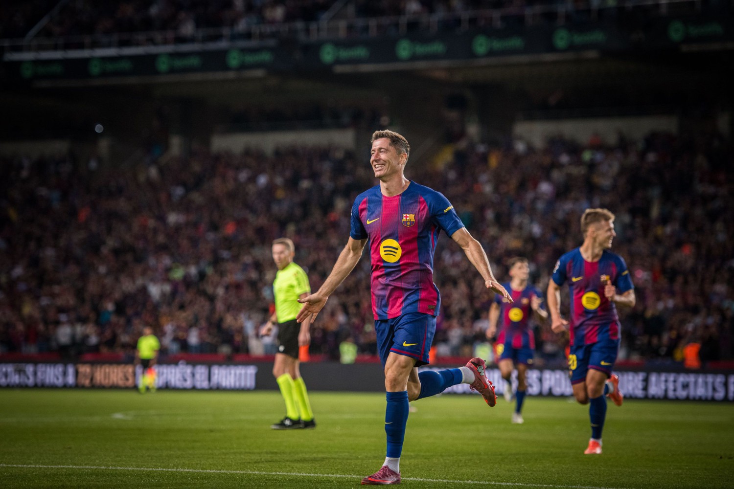 Barcelona akan lepas Robert Lewandowski musim depan