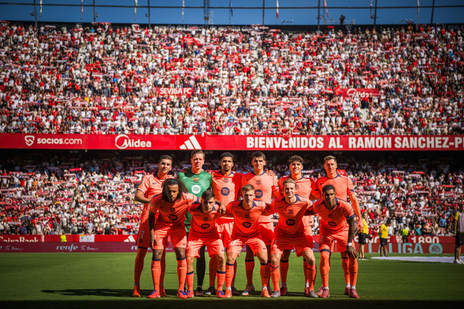 Laga Sevilla vs Barcelona diwarnai keputusan kontroversial