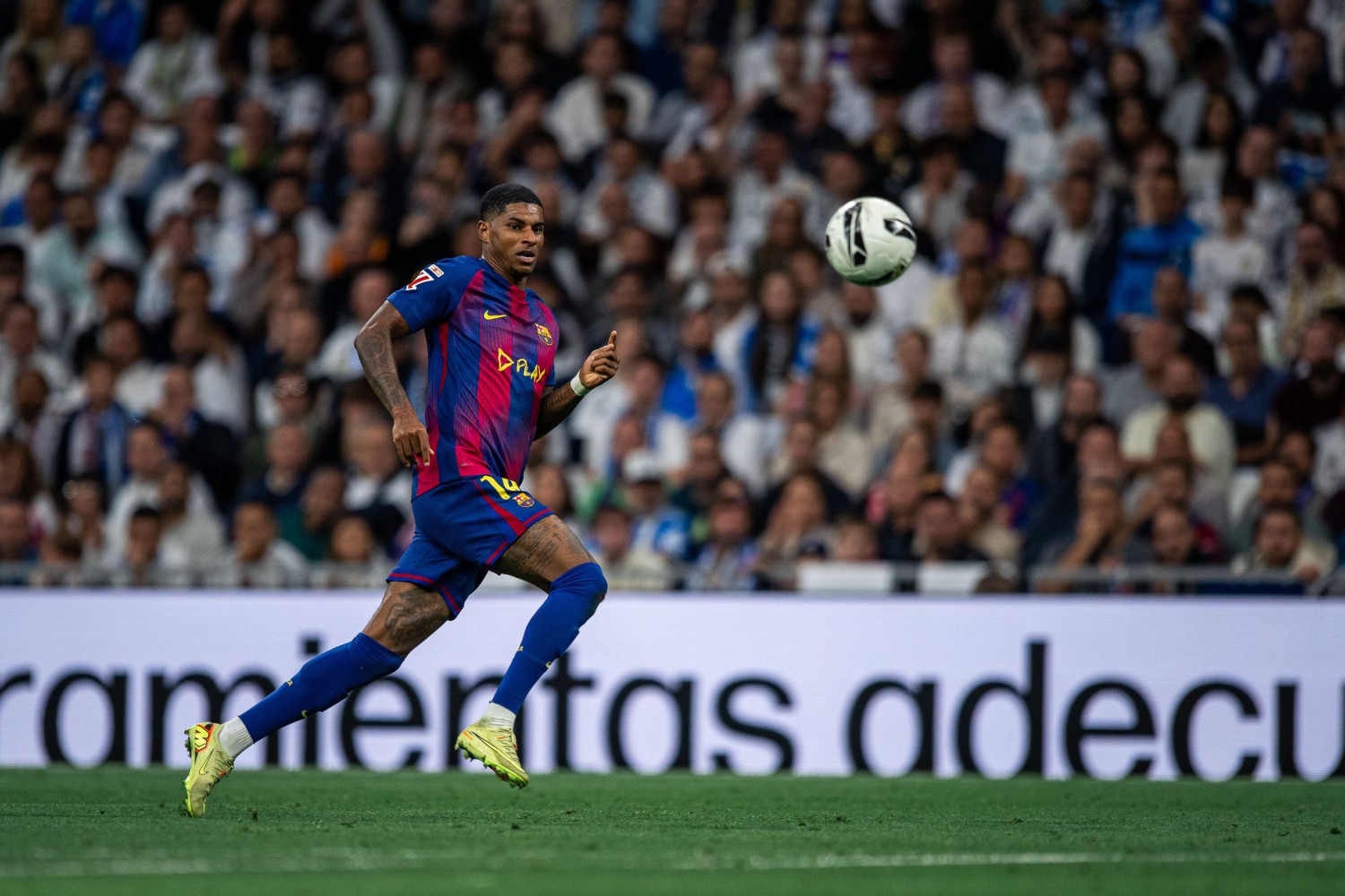 Jude Bellingham dan Marcus Rashford jadi pemain Inggris yang saling berhadapan di El Clasico