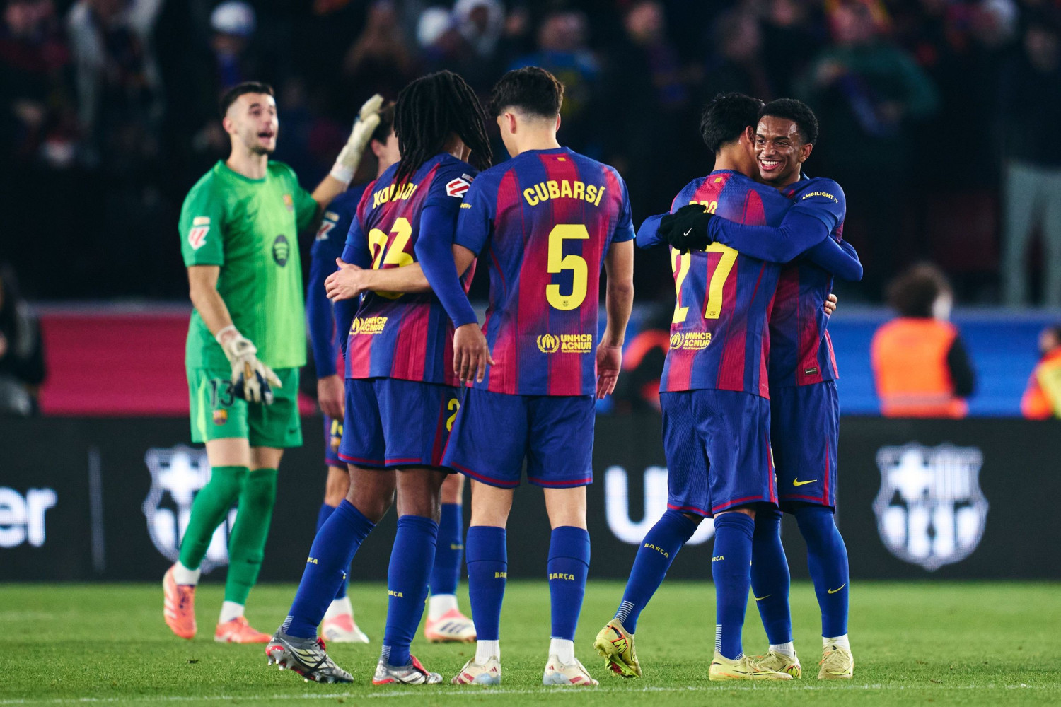 Barcelona unggul empat poin dari Real Madrid
