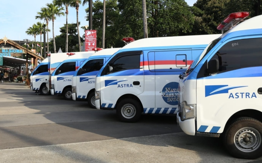 Mendukung Kesehatan Masyarakat, Astra Serahkan 35 Unit Ambulans  