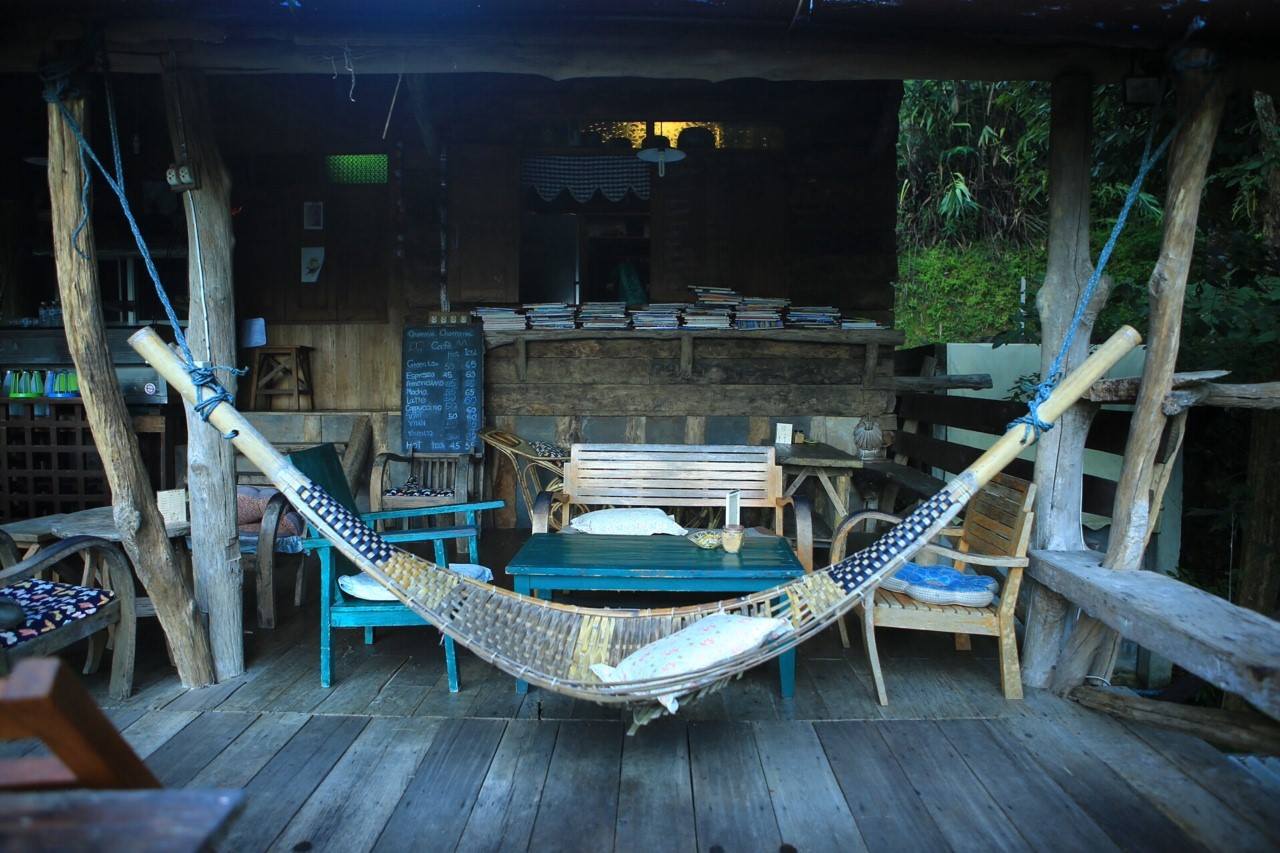 บ้านอิงดาว แม่กำปอง, Ma Du Doi Coffee แม่กำปอง, Teddu Coffee - Baansuphanbhum, ชมนกชมไม้, บ้านพักลุงปุ๊ด &amp; ป้าเป็ง แม่กำปอง, Pirunya Coffee, ร้านกาแฟฮ่อมดอย &amp; อาร์ตแกลเลอรี่ แห่งขุนเขา แม่กำปอง, บ้านหลงเขา แม่กำปอง &amp; ฮักเขา ฟาร์มสเตย์, ระเบียงวิวแม่กำปอง, ณ แม่กำปอง ร้านอาหารแม่กำปอง