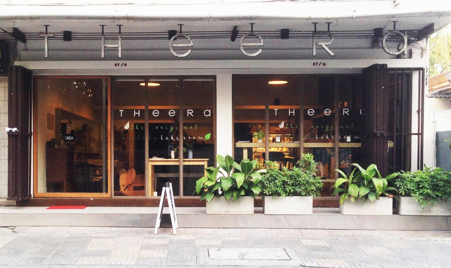 Skinnylicious, KetoConnect Cafe, Lowcarbbyfatchickencurrypuff , Yellow Spoon Pastry, Mama Som's Cake, I Cake Healthy, Vegan Bakery Bangkok, Scoma's