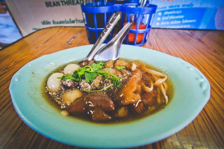 Brasserie 9, โจ๊กปรินซ์ บางรัก, Shelly House, ประจักษ์, Baan Khanitha Thai restaurants, สาขาสาทร, ก๋วยเตี่ยวลูกชิ้นปลาเจ้หลี, ขาหมูตรอกซุงบางรัก เจ้าเก่า, เอ๋กระเพาะปลา ตรอกซุง, ทอดมันกวางตุ้ง สีนวล, นายเม้ง บะหมี่ปู เกี๊ยวกุ้งยักษ์, Panlee Bakery, ร้านลาบอุบล คนตระการ สี่แยกสาทร สุรศักดิ์