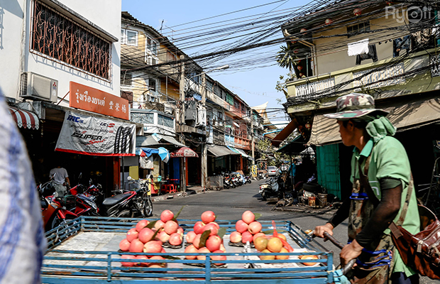Recordoffee, มานพ สุกี้รถกระบะ, ก๋วยเตี๋ยวผัดงี่เง่า at เจ๊เบญ โอเดี้ยน, แดงราชาหอยทอด, ภัตตาคารกว้านสิ่วกี่, La Cabra Thailand, เจ๊คุ้งเกาเหลาเลือดหมู, ข้าวผัดปูตลาดน้อย