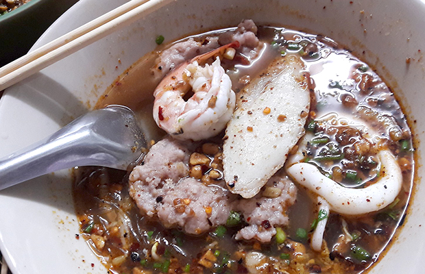 โคตรยำ ห้วยขวาง, Lehaha Lanzhou Ramen (สาขาห้วยขวาง), Kuang Seafood, เจ๊ติ๋มซีฟู้ดห้วยขวาง, เปลว ก๋วยเตี๋ยวต้มยำ, Rakuzen Time