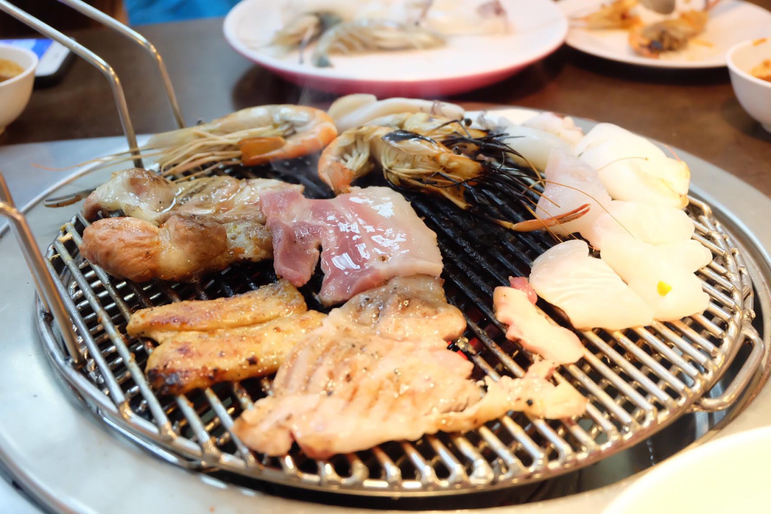 อร่อยติ่มซำ สุกี้สไตล์ฮ่องกง, Happy Suki, จ้าวเนื้อ บุฟเฟ่ต์ เนื้อย่างกระทะร้อน, โชคชัย 4 ปากซอย 33, กังนัม บุฟเฟ่ต์เกาหลี, Lucky BBQ, Nene Korean BBQ Buffet, ซูวอนซองบาร์บีคิว, ตั้งเตา หมูกระทะบุฟเฟ่ต์เลี่ยงเมืองนนท์, คุณเปิ้น หมูกระทะ