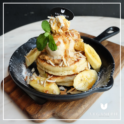 Skinnylicious, KetoConnect Cafe, Lowcarbbyfatchickencurrypuff , Yellow Spoon Pastry, Mama Som's Cake, I Cake Healthy, Vegan Bakery Bangkok, Scoma's